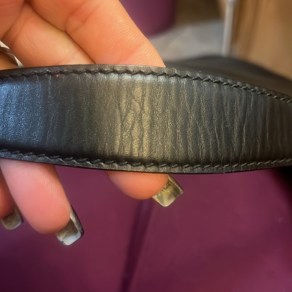 Black Gucci hand bag dims 15 in wide 10 in long on short end 13 in on long. - Picture 7 of 8